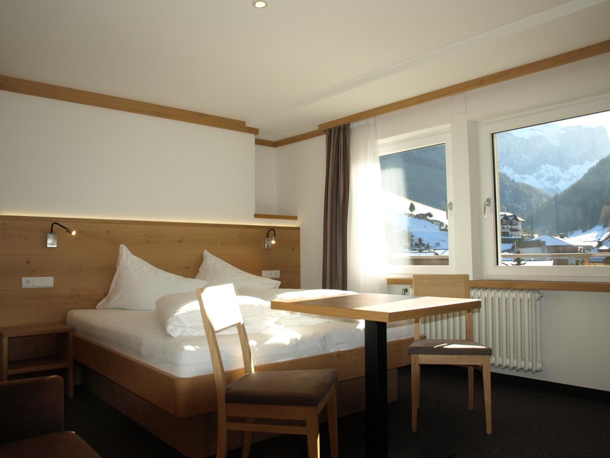 Garni Flurida Bed & Breakfast Selva di Val Gardena Luaran gambar