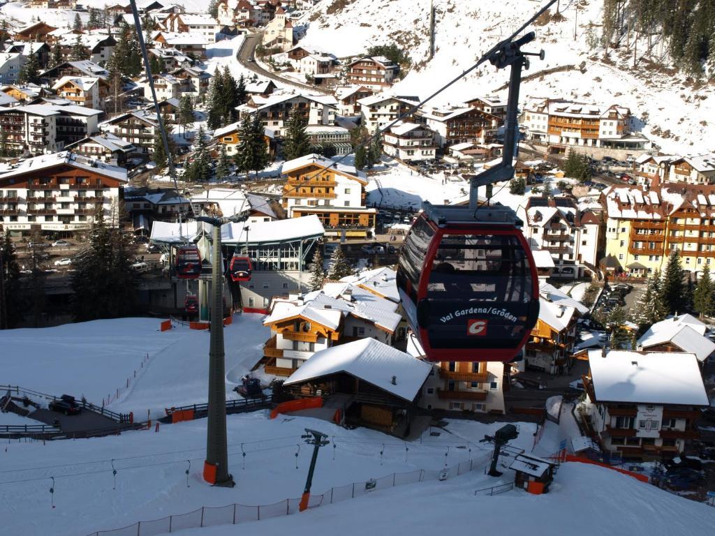 Garni Flurida Bed & Breakfast Selva di Val Gardena Luaran gambar